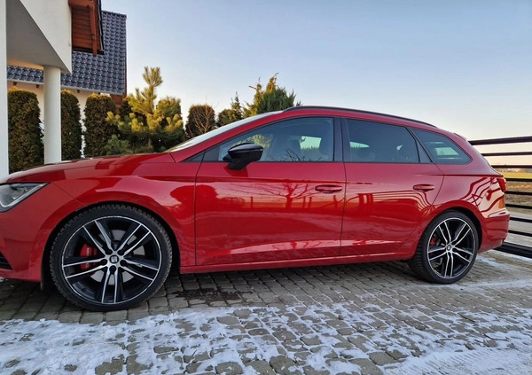 Seat Leon cena 96000 przebieg: 80000, rok produkcji 2018 z Krapkowice małe 154